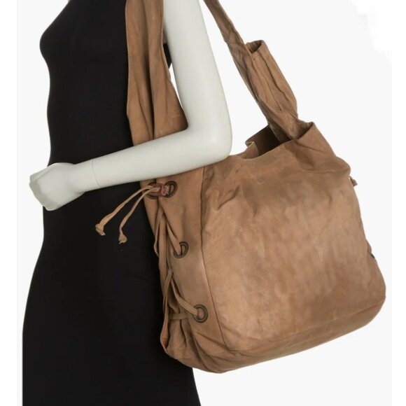 NEW Urban Outfitters WTF Maverick Tote Bag in Tawny Tan - Picture 2 of 7